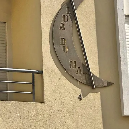 Apartmán Lua Do Mar - T2 - Piscina - Fte Ao Mar- *